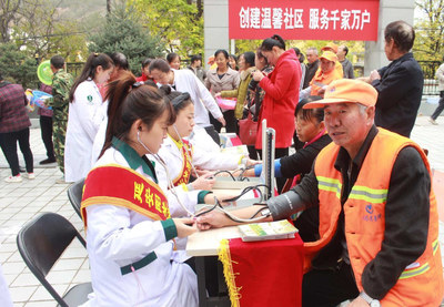 世界男性健康日 延安陽(yáng)光醫(yī)院義診咨詢(xún)進(jìn)社區(qū)，健康溫暖送到家